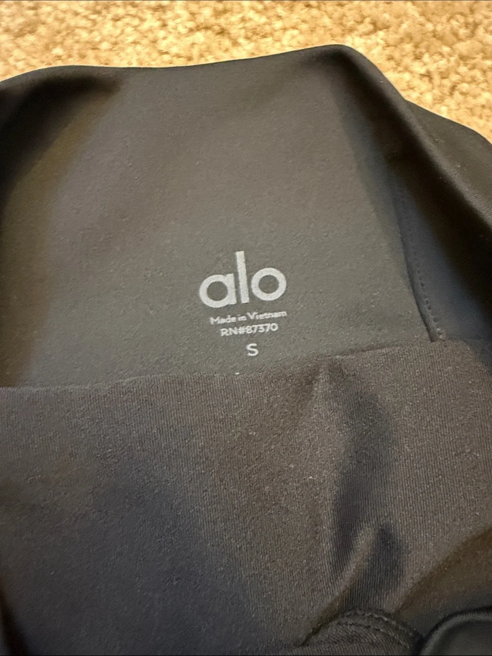 ALO Yoga Black High-Waist Ruffle Waist Shorts Size Small
